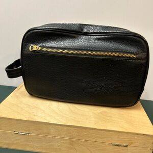 AMITY  Travel Bag black Vinyl Cosmetic Shaving Vintage Double Zip Grab Handle
